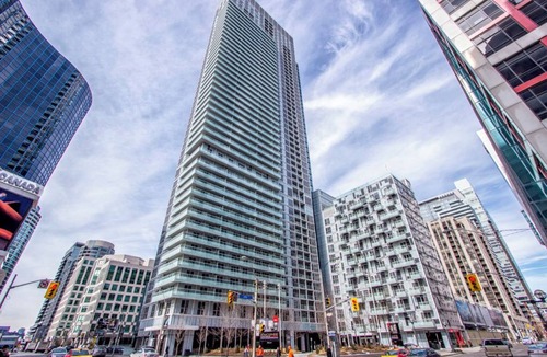 High Park-Swansea Condo | Premium 1BR+Den | Downtown Core|Parking included|28 days minimum
