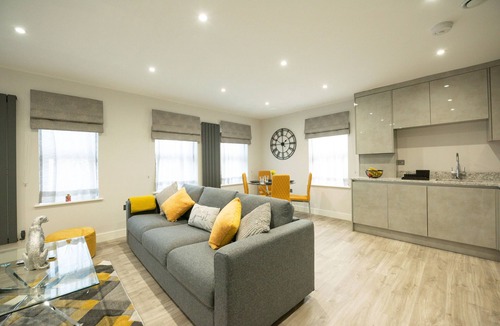 Reading Apartment | Premium 2-Bed, 2-Bath Apartment by KSA