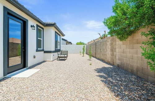 Glendale Apartment | Premium 3Bed/2BR/2Bath/70" Smart TV/2Bath