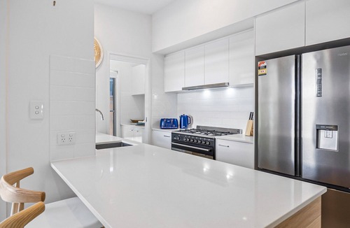 Peregian Beach Apartment | Premium 4-Bed Coastal Escape with BBQ and Pool