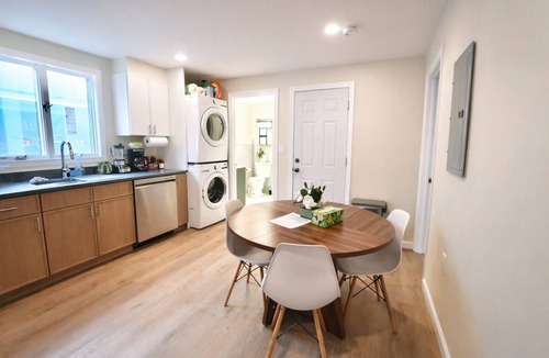 East Somerville Apartment | Premium 4BD/2BA Near Boston Encore Casino Train