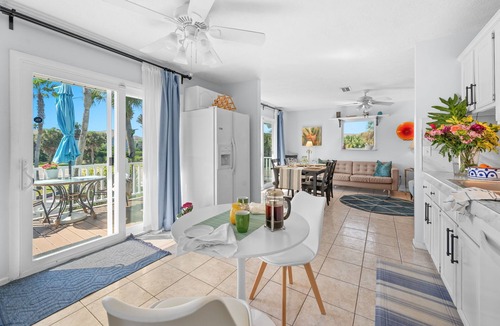 Surfcrest Village House | Premium 4BR Escape | Walk to Beach & Pool