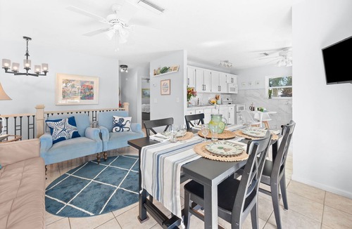 Surfcrest Village House | Premium 4BR Escape | Walk to Beach & Pool