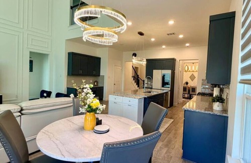 Princeton House | Premium 4BR Family Retreat – Elegant Living