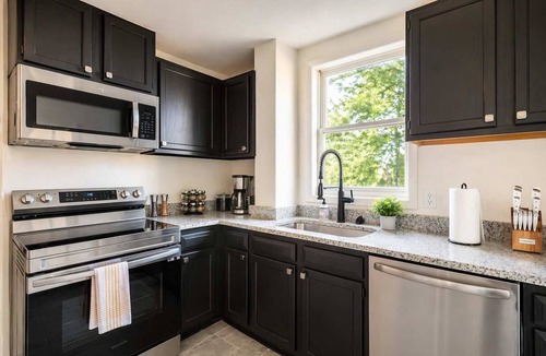 Crescent Hill Apartment | Premium 6BR Bourbon Trail home for large groups!