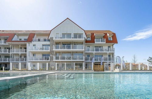 Camiers Apartment | [Premium] Apartment with 3 rooms 1 with double beds, 1 with 2 single beds & 1 bunk beds