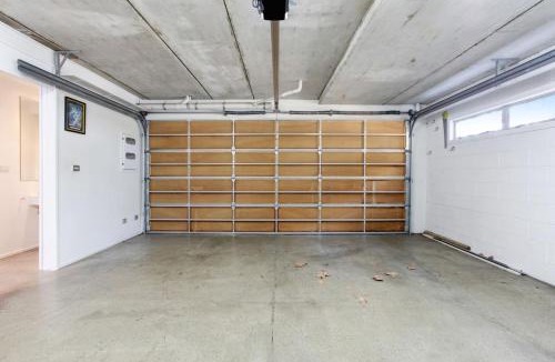 Freemans Bay House | Premium Abode with Plunge Pool steps to Ponsonby