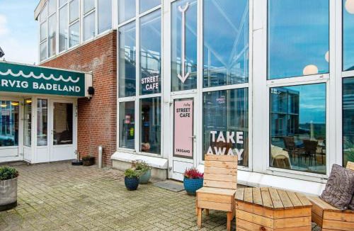 Sondervig Apartment | Premium apartment with loft in holiday park