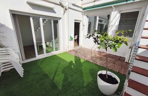 Benicalap Apartment | Premium apartment with terrace in Valencia (minimum 1 1 nights)