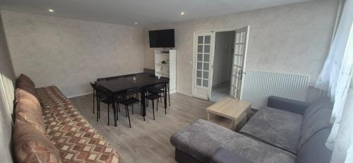 Garges-les-Gonesse Apartment | Premium appartement 7 single beds for groups