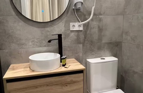 El Raval Apartment | Premium Central appartment Las Ramblas: 4 Beds and baths, 9 guests