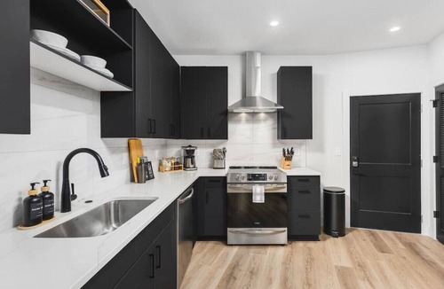 West End Apartment | Premium Condo with Huge Patio, near Vanderbilt & Downtown