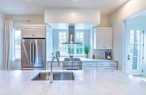 Hillsboro West End Condo | Premium Home Game Room 13 Beds