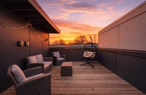 Hadley - Washington House | Premium house for large groups with sky deck view!