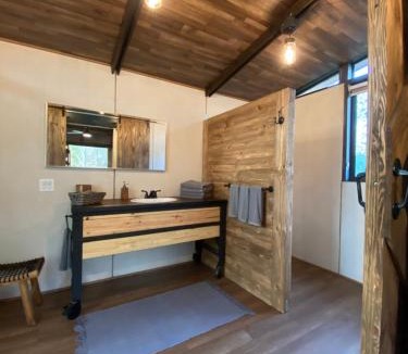 Camp Swift Other | Premium Lakefront Cabin 3 The Firefly