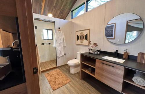 Camp Swift Other | Premium Lakefront Cabin 4 The Cardinal