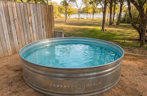 Bastrop Cabin | Premium Lakefront Cabin #1: The Armadillo (Austin)
