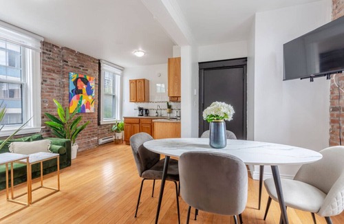 Shaughnessy Village Apartment | Premium location | Amazing 3BR downtown MTL