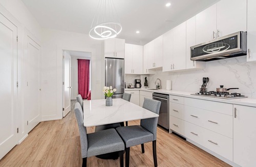 Oakwood Village Apartment | Premium luxury four-plex suite- midtown Toronto