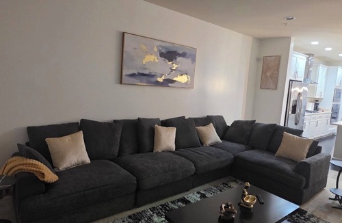 Hanover House | Premium Modern Luxe Retreat Near BWI & Arundel Mills