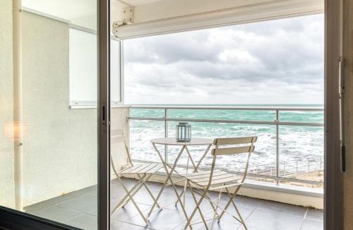 La Chaume Apartment | Premium Ocean View Studio, Balcony & Pool