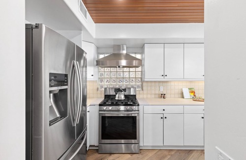South Oceanside House | Premium Oceanfront Escape P1427-0