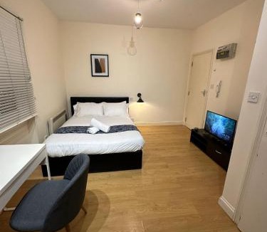 East Walworth Apartment | Premium Studio Flat 05 Near Tower Bridge