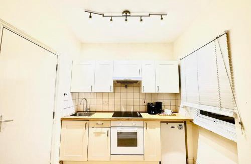 East Walworth Apartment | Premium Studio Flat 05 Near Tower Bridge