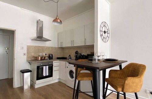 Elephant and Castle Apartment | Premium studio Flat in zone 1