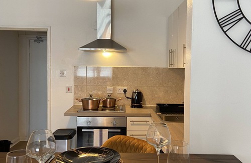 Elephant and Castle Apartment | Premium studio Flat in zone 1