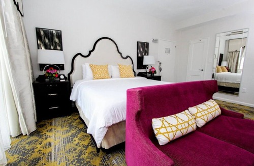 Kalorama Heights Hotel | Premium Suite Stay Near Embassy Row – Walkable to Dupont Circle! Gym Access!