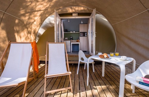 Tamarit House | Premium tent lodge for family