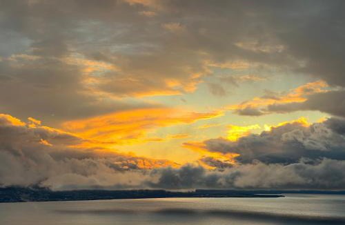 Grandvaux Villa | Premium Villa with Jacuzzi & Panoramic Lake View Lavaux