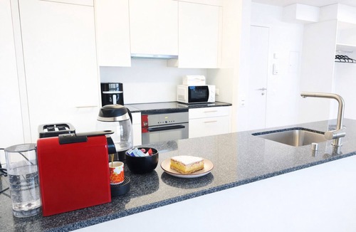 Zug Apartment | Premium Zug Stay - Business or Leisure, Station, Bus & Free Parking