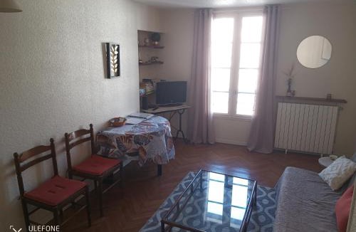 Bagneres-de-Bigorre Apartment | Pres des thermes