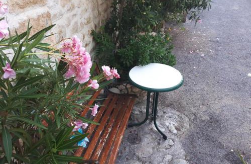 Orthoux-Serignac-Quilhan House | presbytere du 12 eme siecle