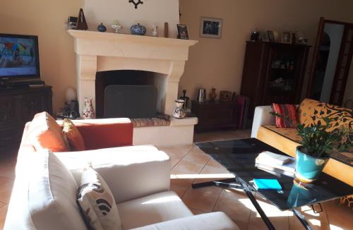 Orthoux-Serignac-Quilhan House | presbytere du 12 eme siecle