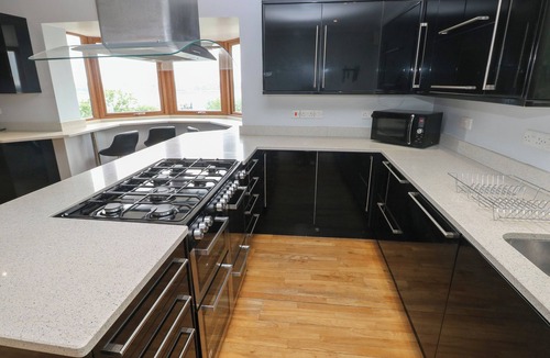 Pembroke Dock Cottage | Preseli Heights