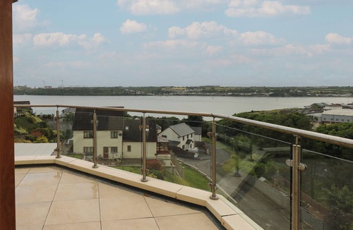 Pembroke Dock Cottage | Preseli Heights