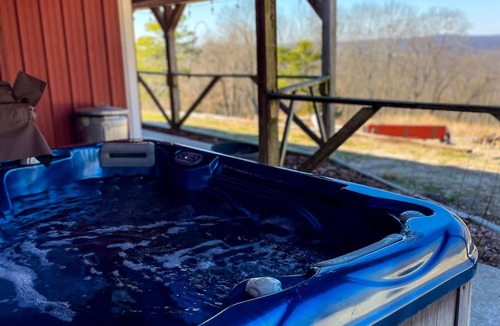 Eureka Springs Apartment | Presidential Barndominium at the Stable at Bear Mountain