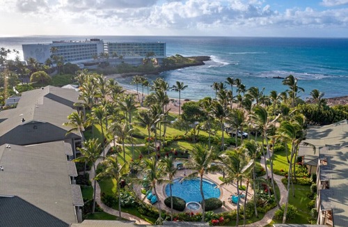 Kahuku Condo | Presidential Suite Luxury Beachfront Turtle Bay Ocean Villa Beach & pool