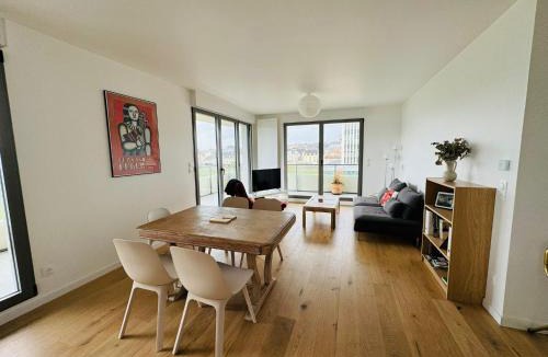 Port of Caen Apartment | Presqu'île, appartement neuf avec balcon, salle de gym et parking