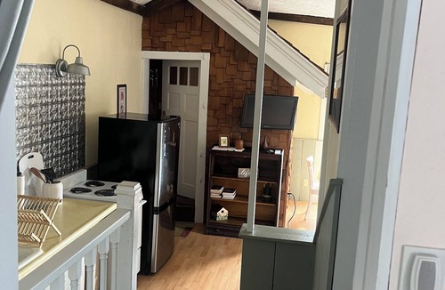 Oakland Bed & Breakfast | Pressey House Lakeside Bed & Breakfast