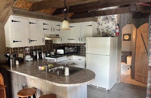 Oakland Bed & Breakfast | Pressey House Lakeside Bed & Breakfast