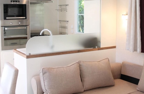 Saint-Privat-de-Champclos Cottage | Prestigious spacious cottage between Gard and Ardèche C07