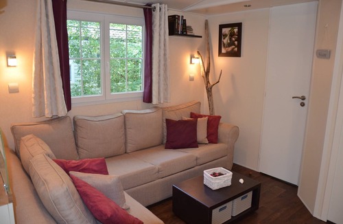 Saint-Privat-de-Champclos Cottage | Prestigious spacious cottage between Gard and Ardèche C07