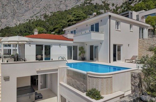 Bast House | Prestige by Interhome
