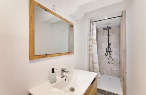 Meaux Apartment | Prestige Cathedral Renovated T3 Downtown