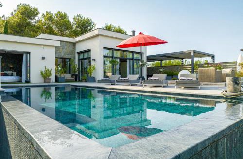 Saint-Gely-du-Fesc Villa | PRESTIGIEUSE villa avec SPA vue horizon mer proche Montpellier