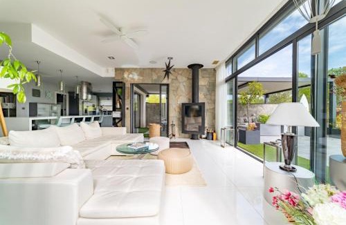 Saint-Gely-du-Fesc Villa | PRESTIGIEUSE villa avec SPA vue horizon mer proche Montpellier